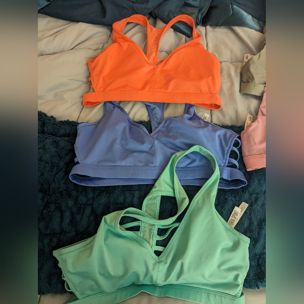 Victoria's Secret Sports bras (3)
